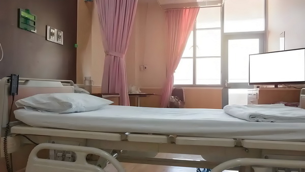 在深圳开公司可以落户深圳_76岁林子祥近况曝光，与小14岁娇妻恩爱27年 祥近况曝光我们贼了家进